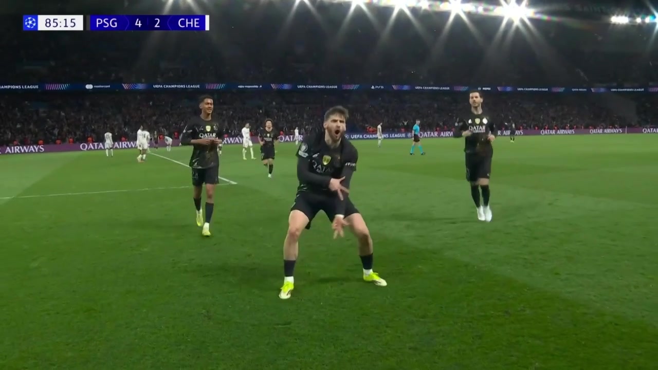 利物浦門(mén)前兩連擊未果 馬爾基尼奧斯關(guān)鍵封堵